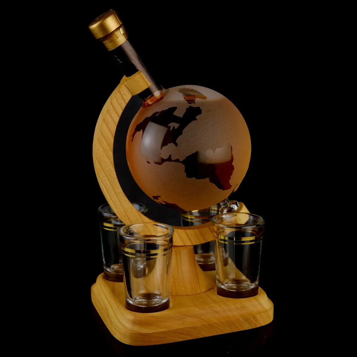 World Globe Whisky Decanter With Four Glasses 1
