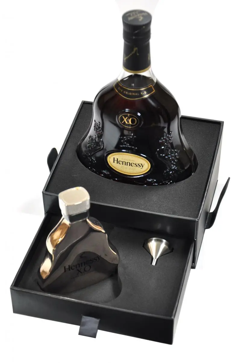 Hennessy Xo Cognac & Hip Flask 1