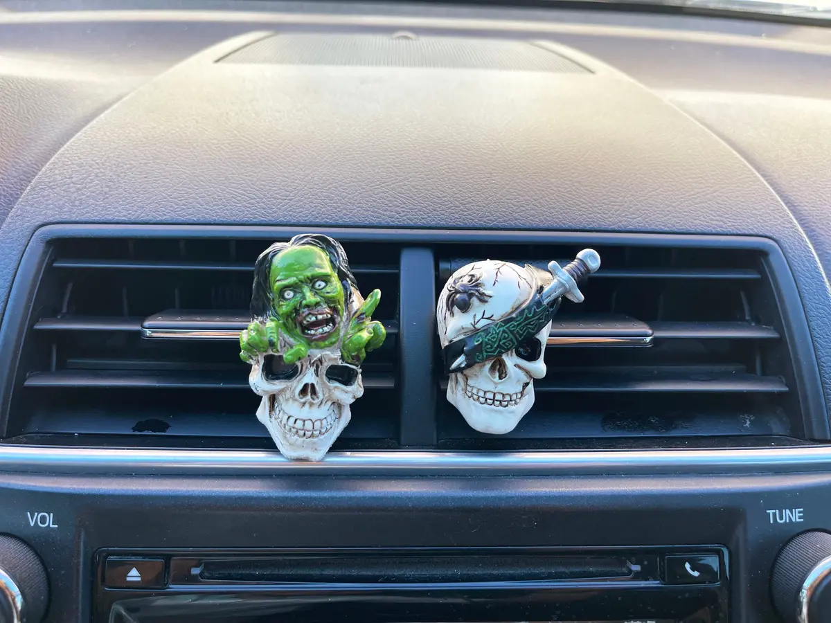 Classy  Car Skull Aromatheraphy 2Pc 1