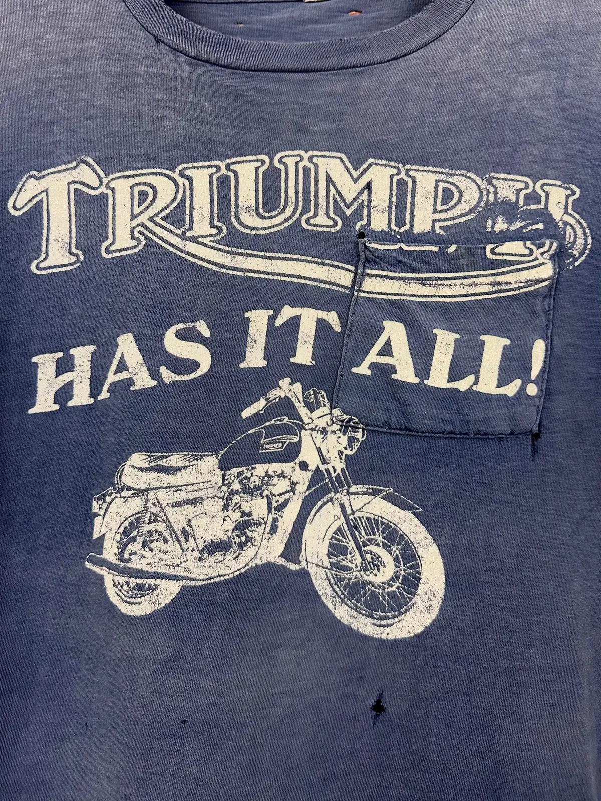 Vintage 70S 1970S Triumph Motorcycles “Has It All” Dealer Pocket T-Shirt Birchs Cycle Shop Daytona Beach Florida Blue Fotl Label Mens S 18.5X25.5 1