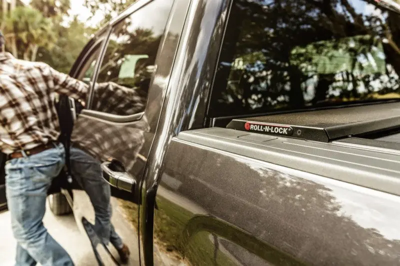 Roll-N-Lock A-Series Retractable Tonneau Cover For 2009–2014 Ford F-150 Xsb (67In Length) 1